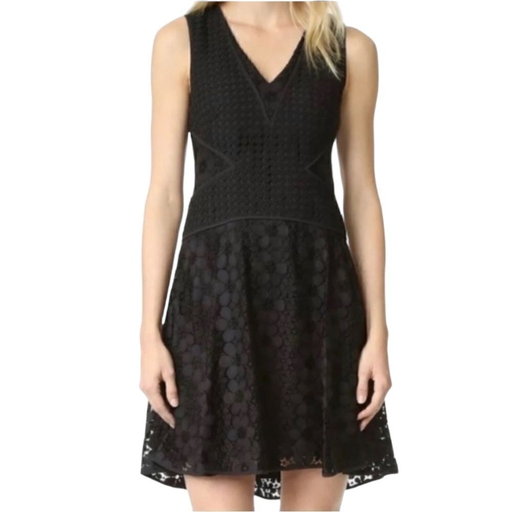 Diane Von Furstenberg Women's Fiorenza Black Fit Flare Cocktail Lace Dress sz 12
